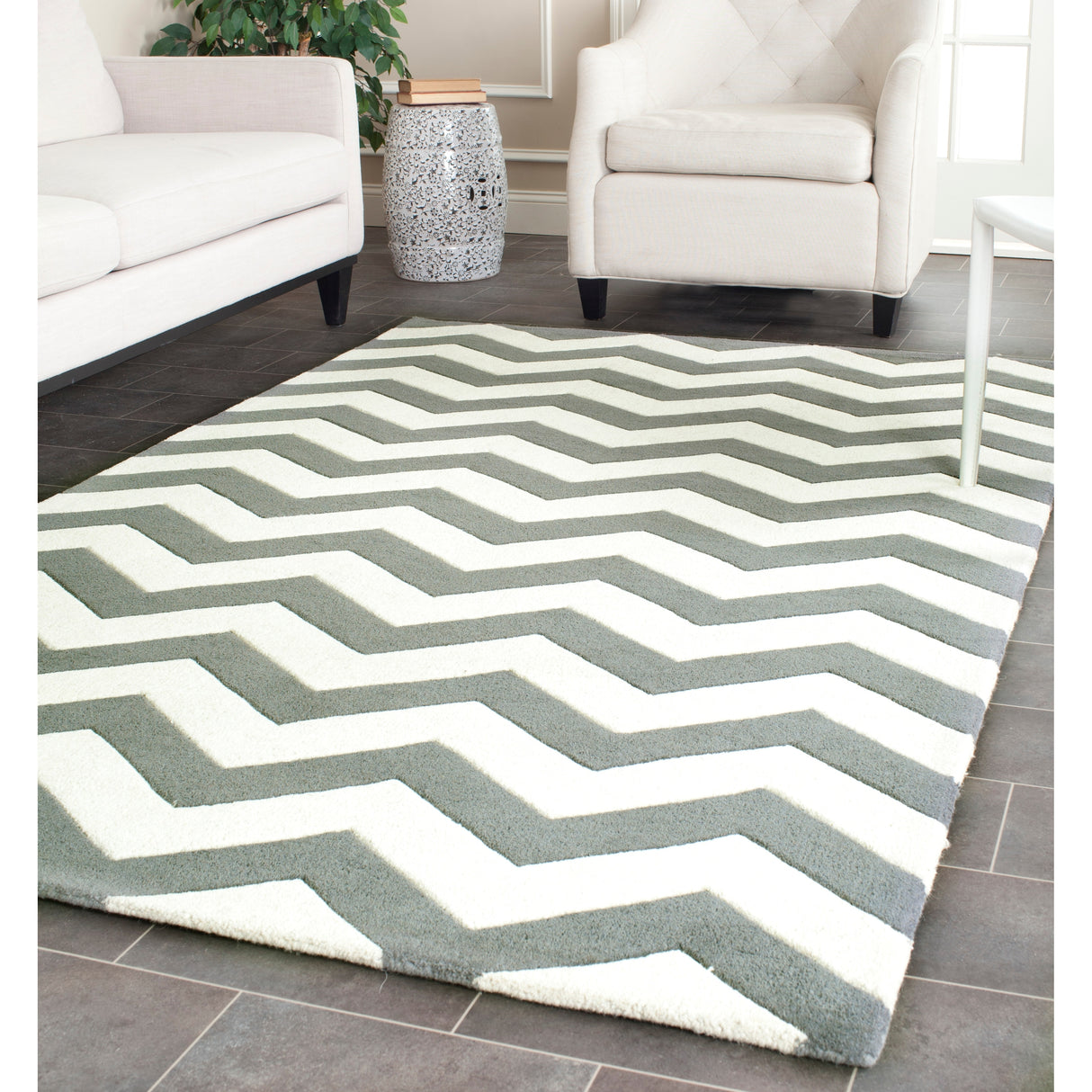 SAFAVIEH Handmade Chatham Traudel Modern Moroccan Wool Rug