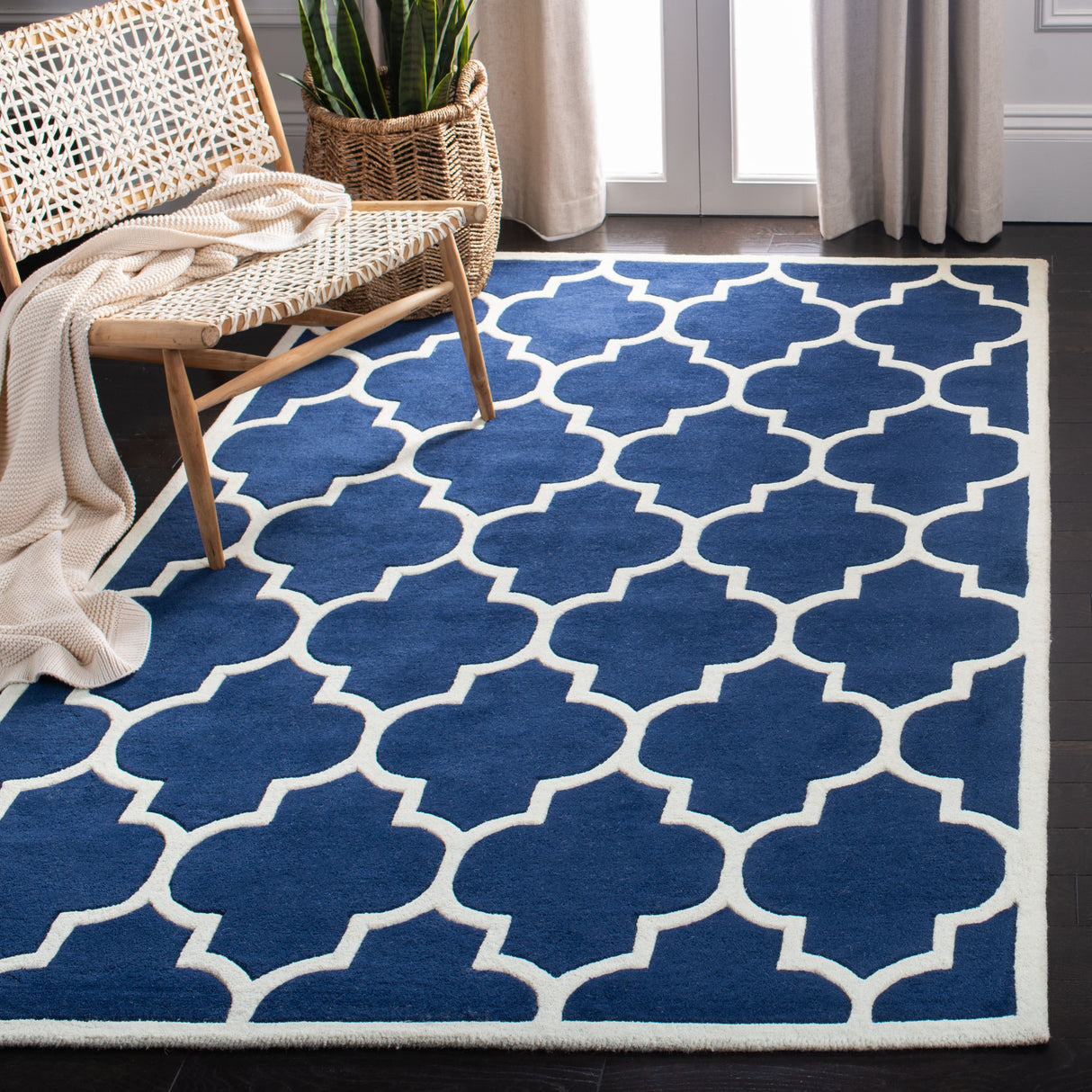 SAFAVIEH Handmade Chatham Vally Modern Moroccan Wool Rug