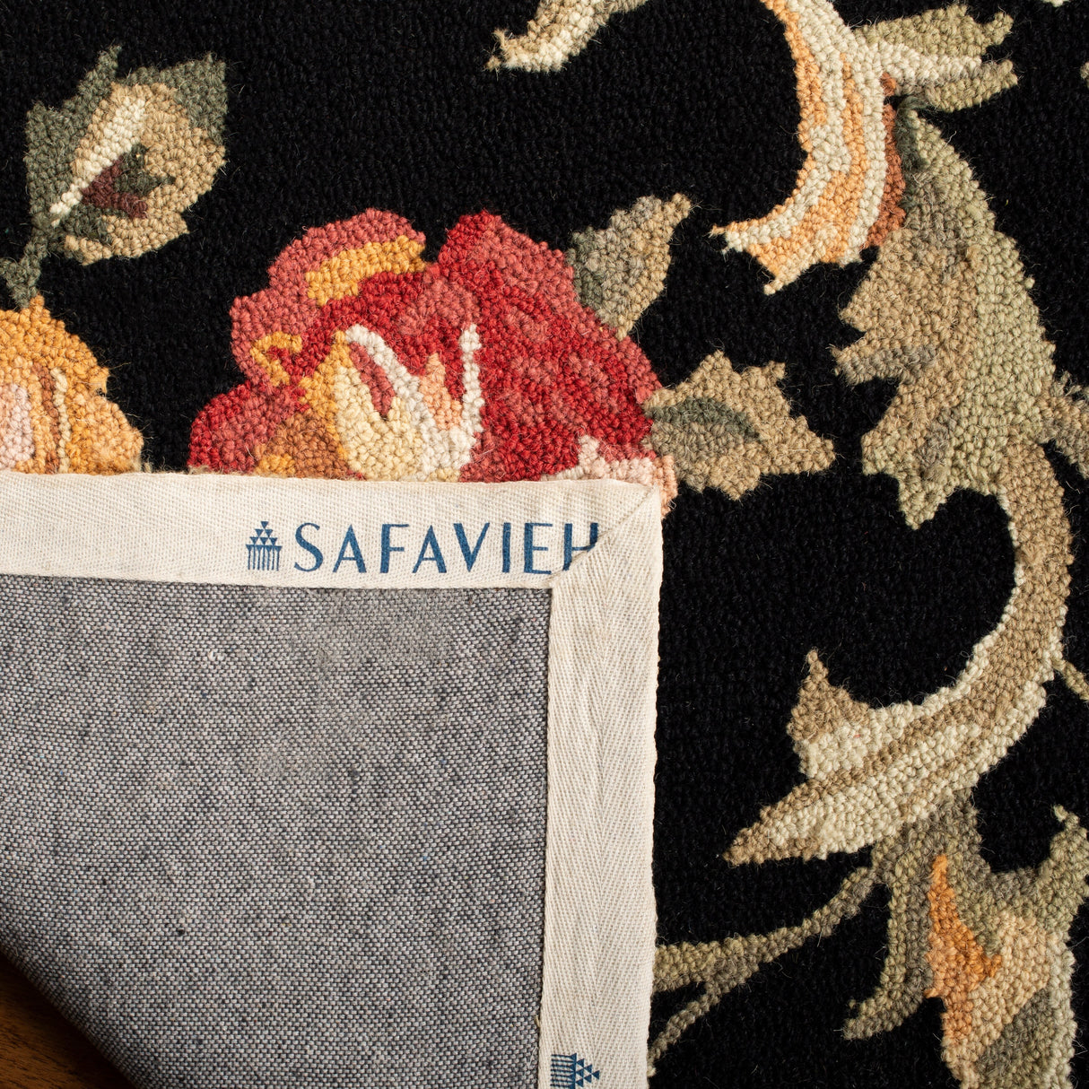 SAFAVIEH Handmade Chelsea Ageet French Country Floral Wool Rug