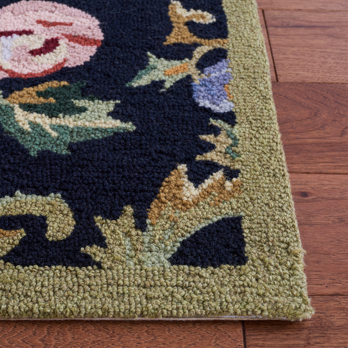 SAFAVIEH Handmade Chelsea Ageet French Country Floral Wool Rug