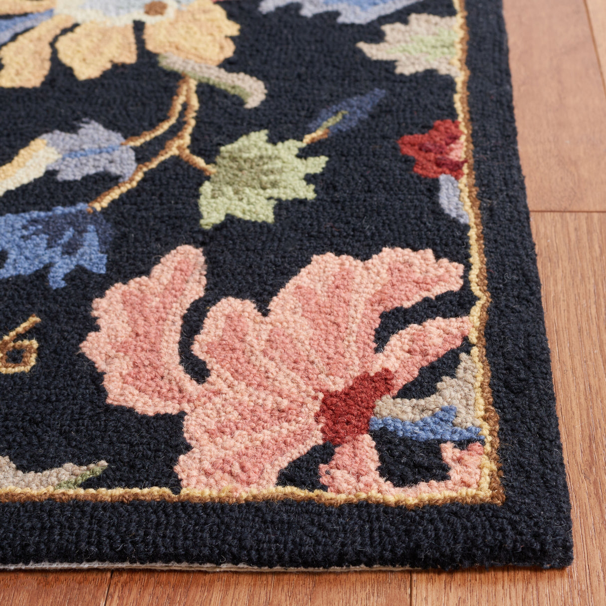 SAFAVIEH Handmade Chelsea Dineke French Country Floral Wool Rug