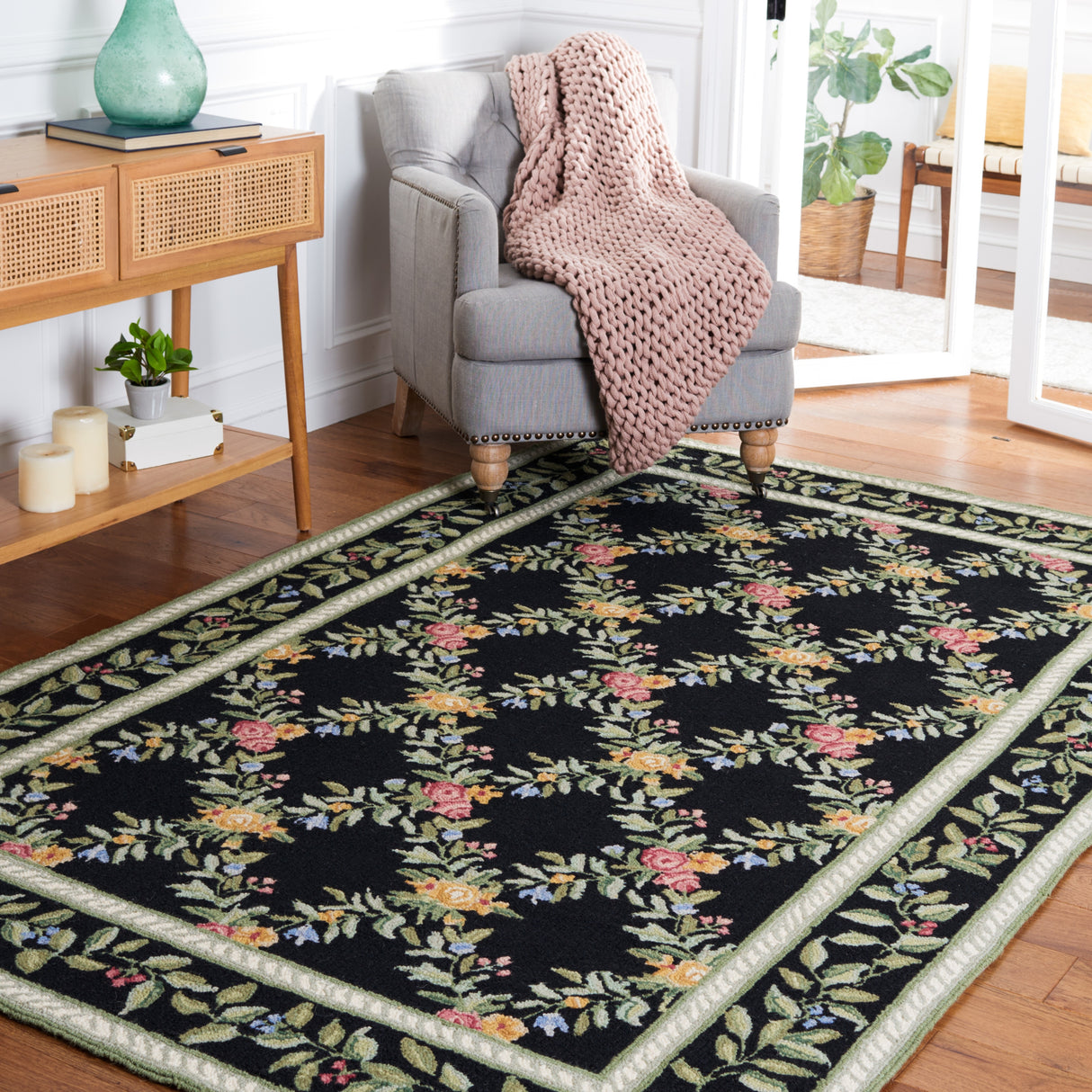 SAFAVIEH Handmade Chelsea Gulser Trellis French Country Wool Rug