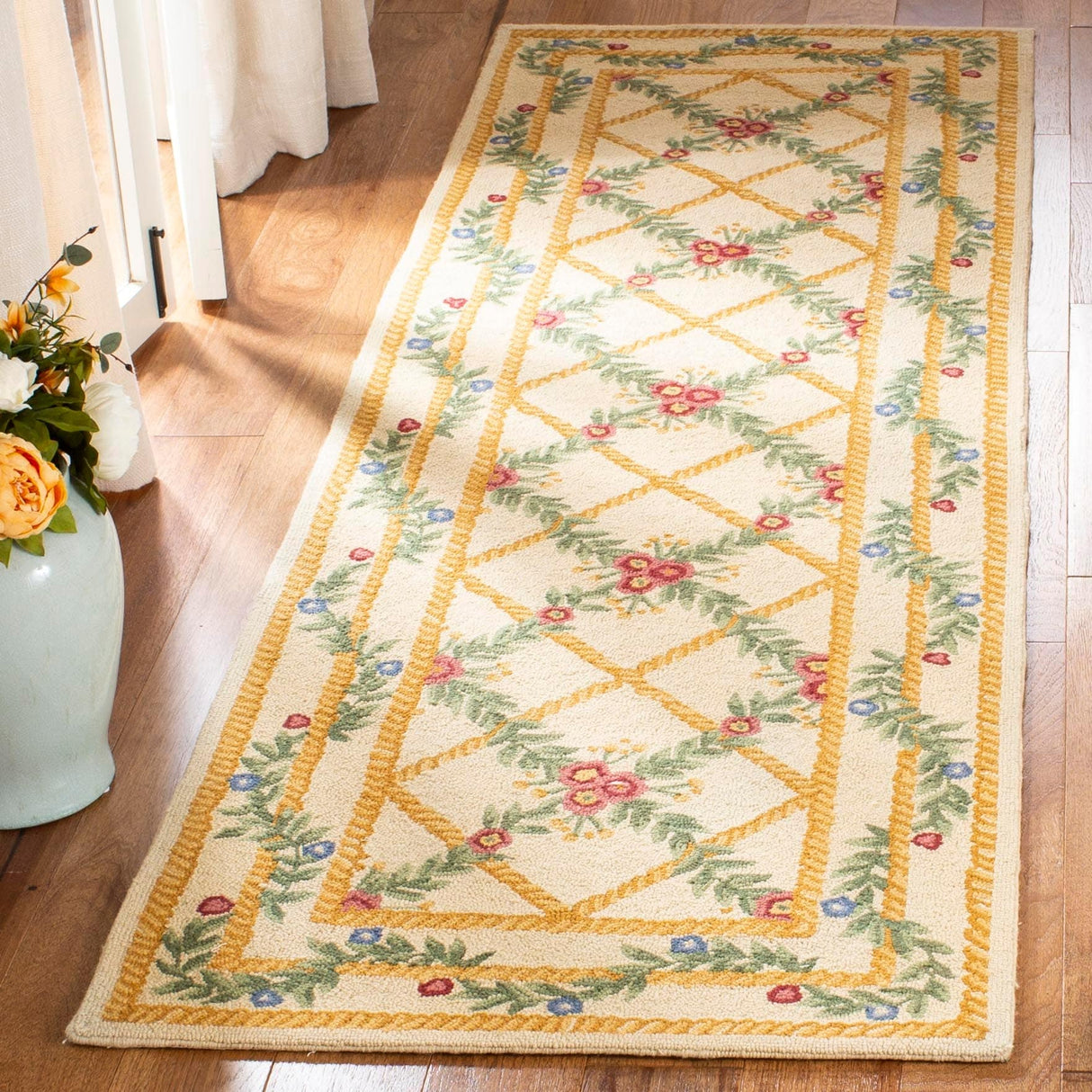 SAFAVIEH Handmade Chelsea Joffrette Trellis French Country Wool Rug