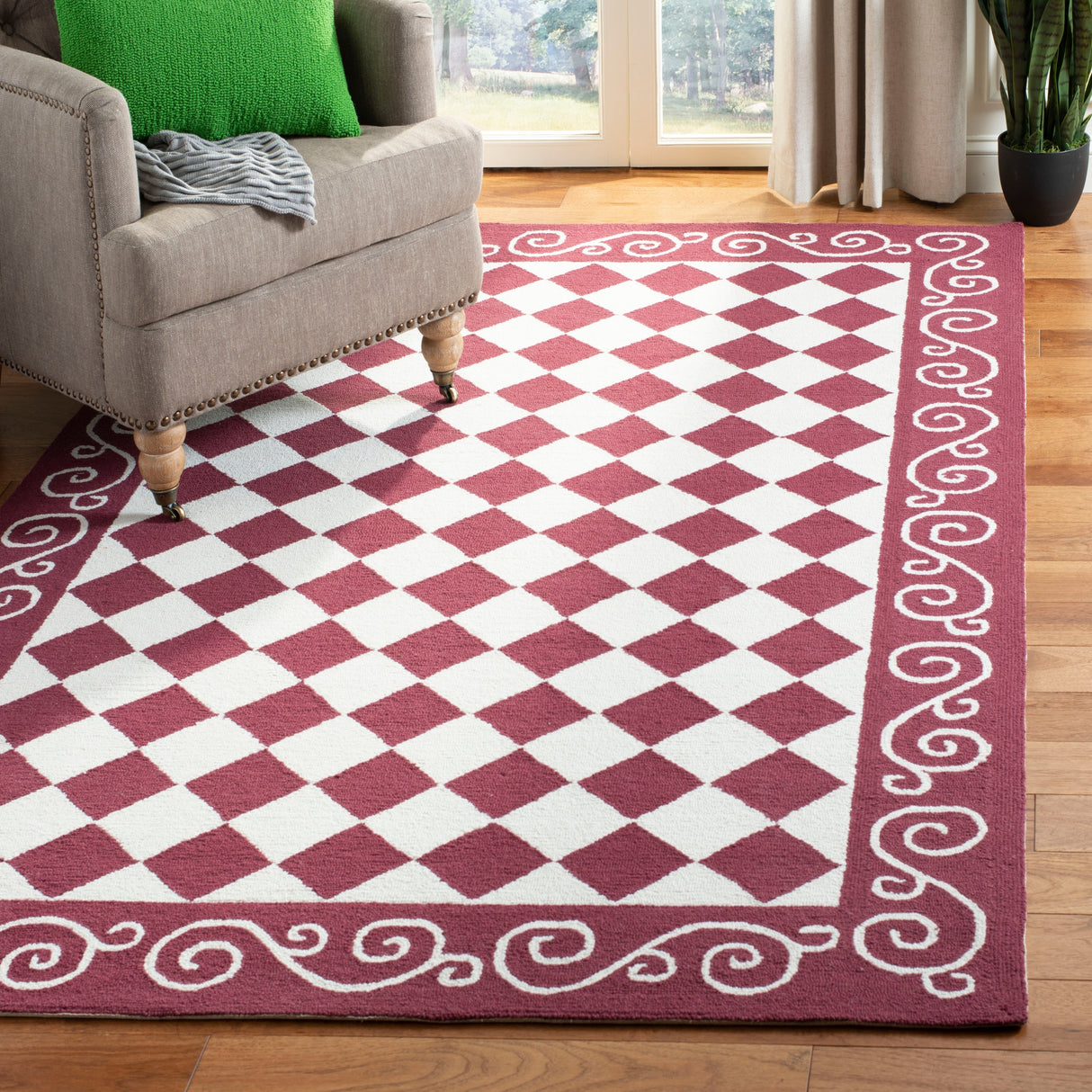 SAFAVIEH Handmade Chelsea Kamryn French Country Wool Rug