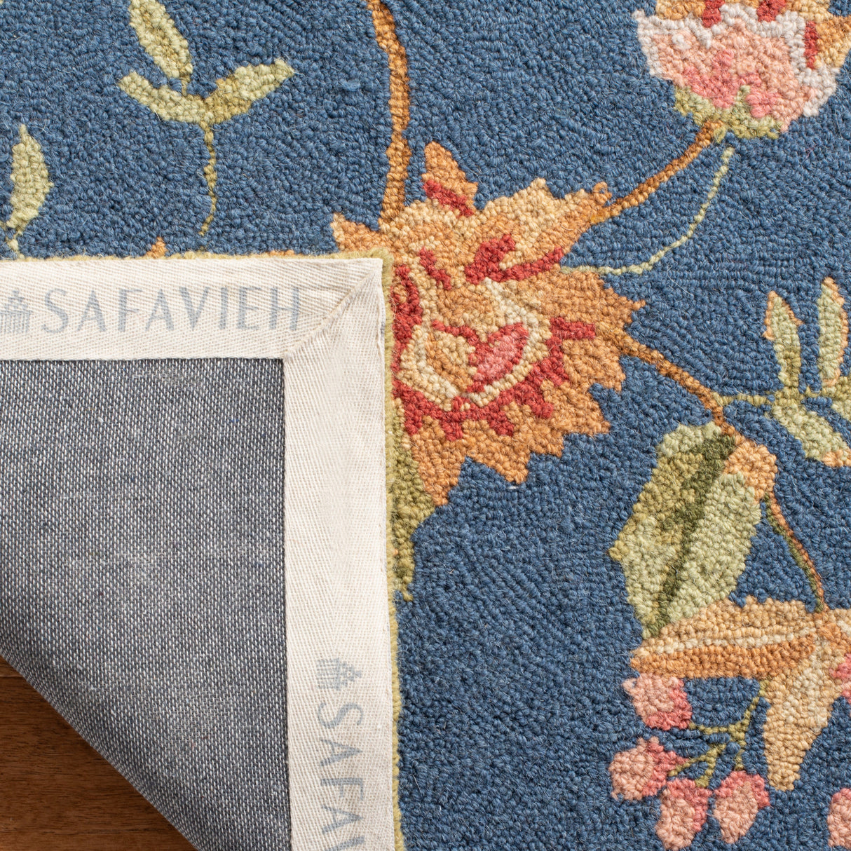 SAFAVIEH Handmade Chelsea Rodovica Floral French Country Wool Rug