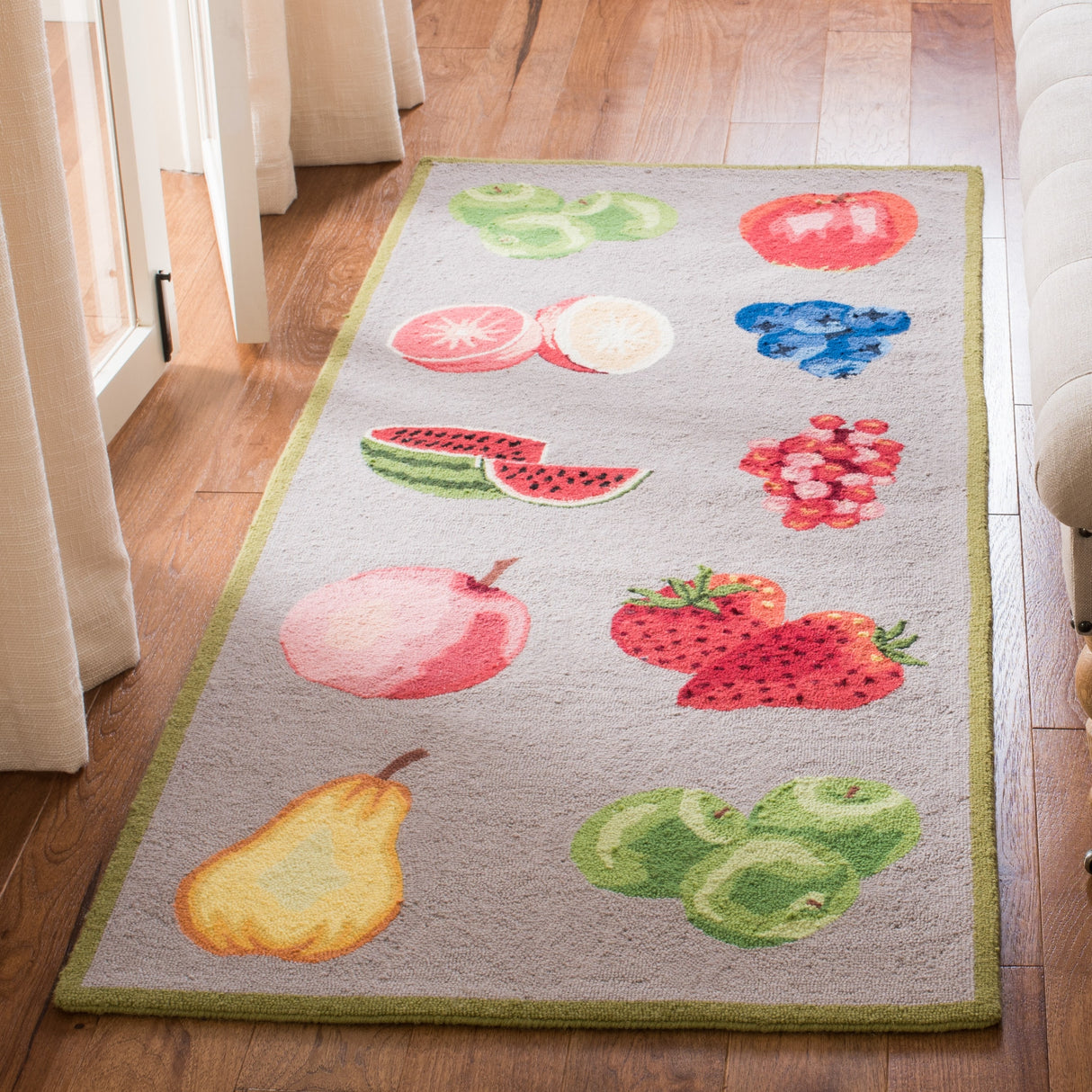 SAFAVIEH Handmade Chelsea Sefkije French Country Fruit Wool Rug