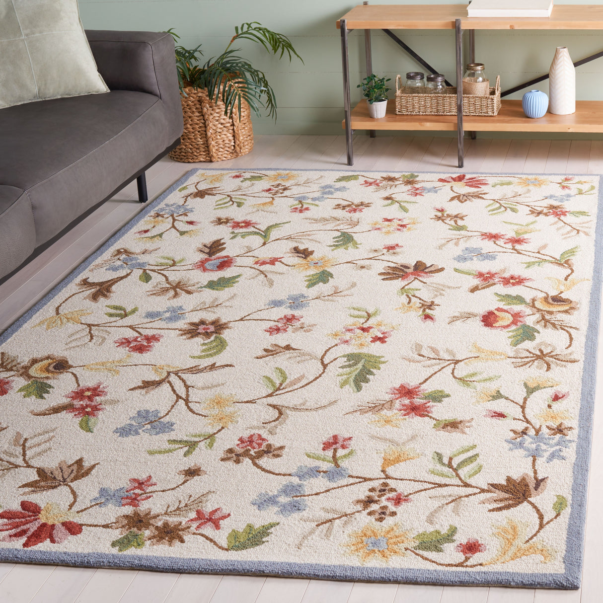 SAFAVIEH Handmade Chelsea Wubbina French Country Floral Wool Rug