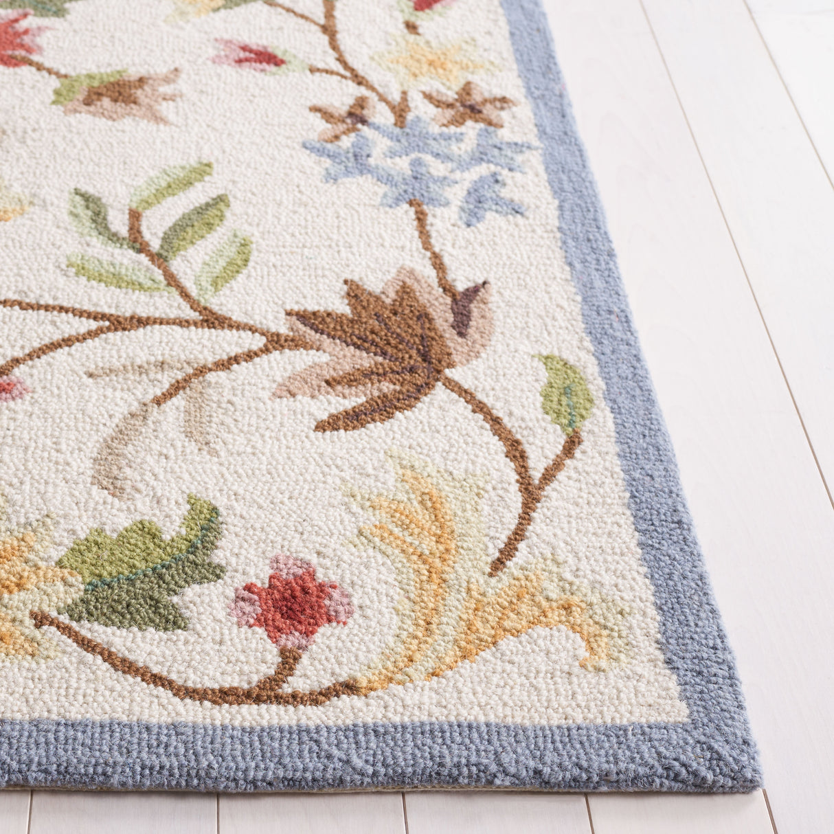 SAFAVIEH Handmade Chelsea Wubbina French Country Floral Wool Rug