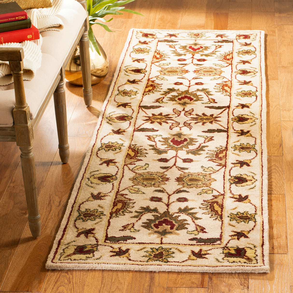 SAFAVIEH Handmade Classic Cheul Traditional Oriental Wool Rug