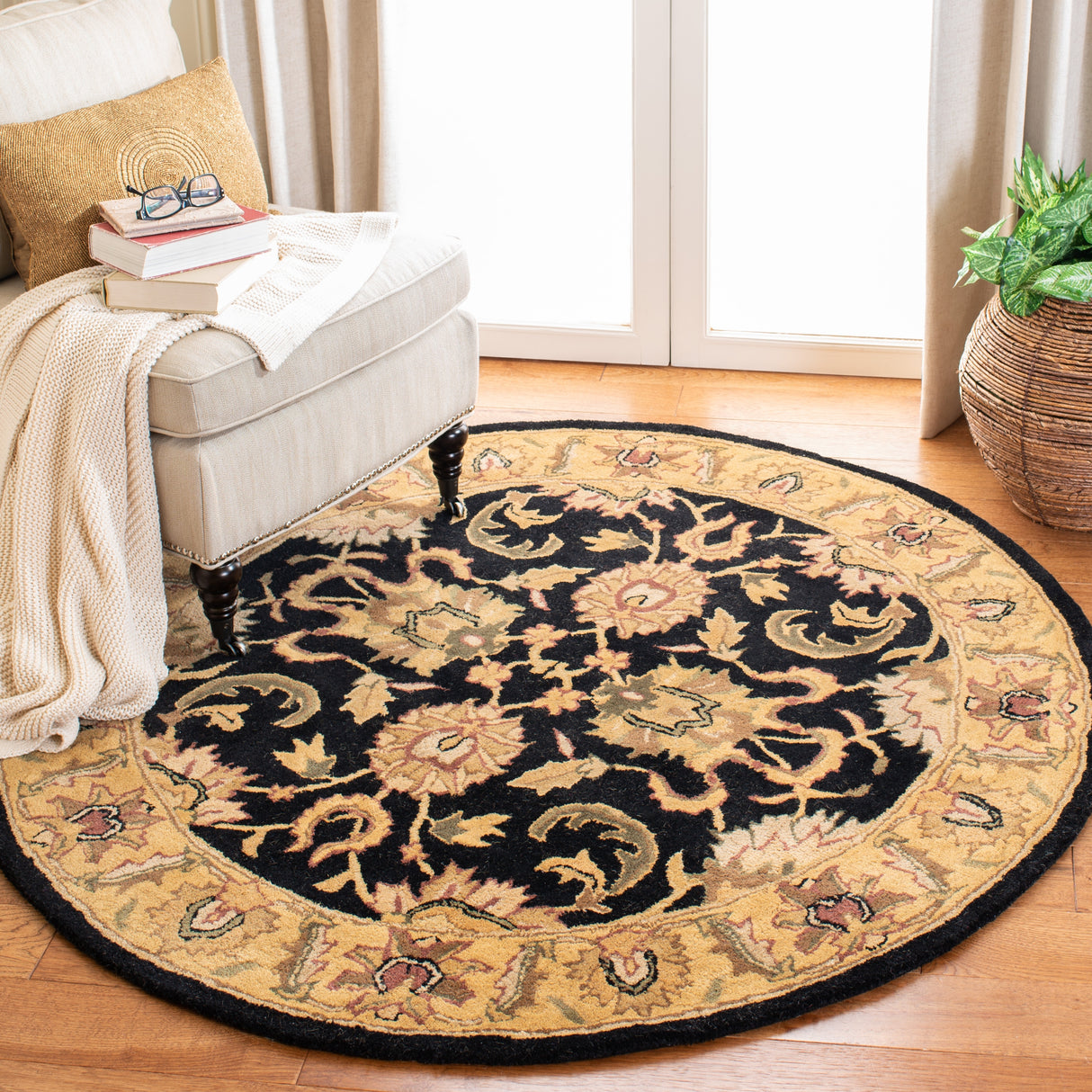 SAFAVIEH Handmade Classic Domiziana Traditional Oriental Wool Rug