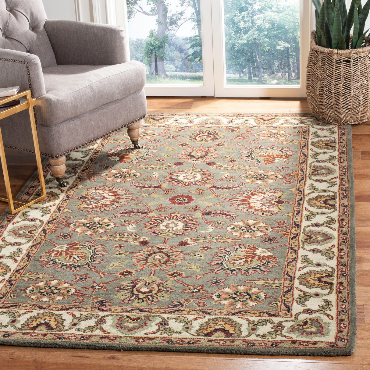 SAFAVIEH Handmade Classic Juliya Traditional Oriental Wool Rug