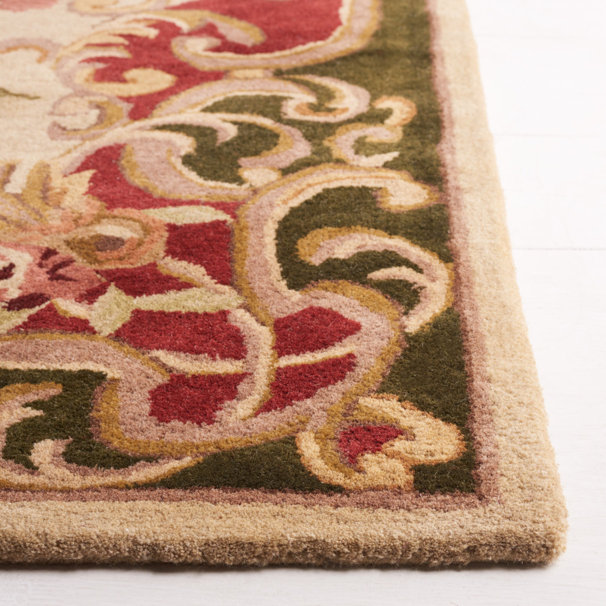 SAFAVIEH Handmade Classic Selvaggia Traditional Oriental Wool Rug