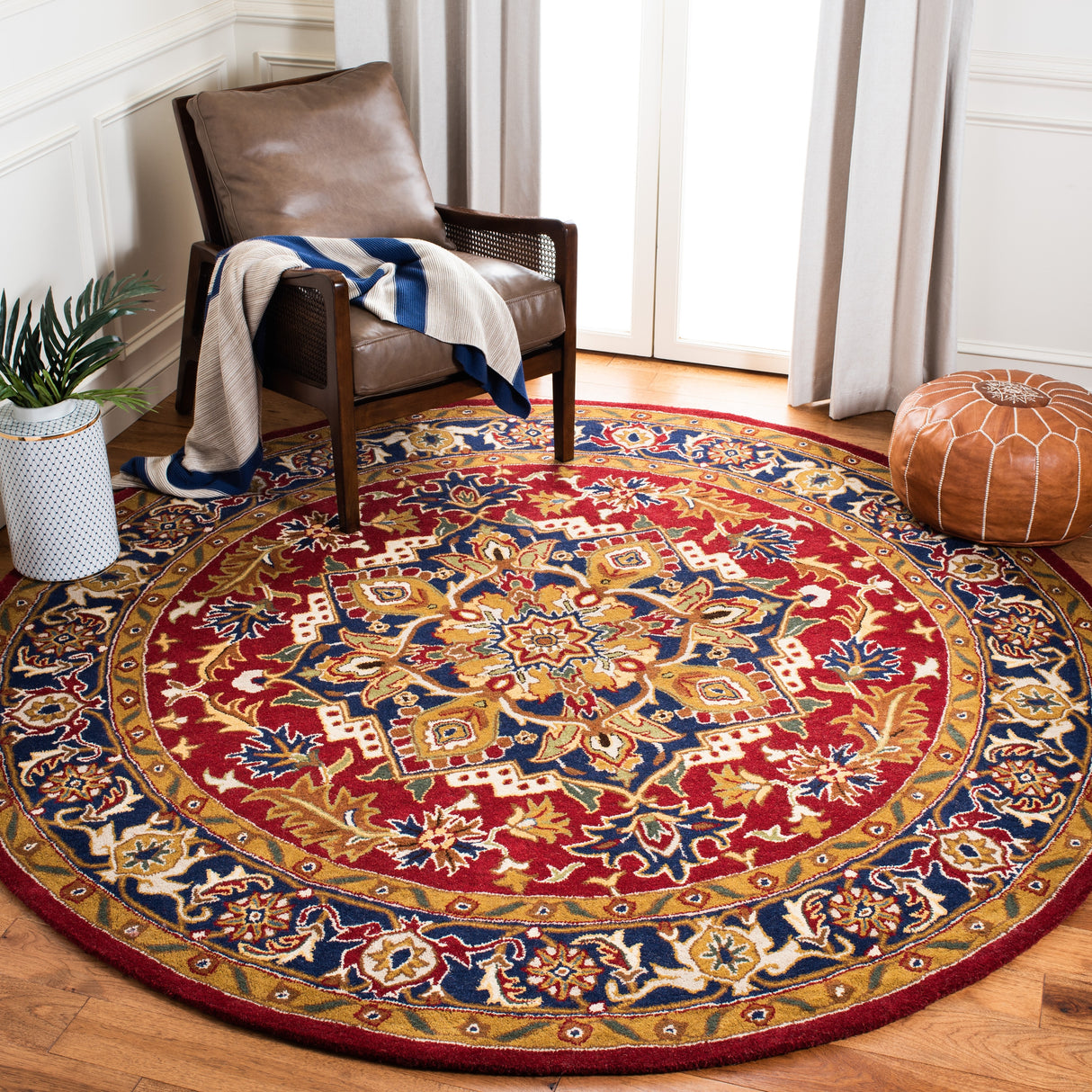 SAFAVIEH Handmade Classic Sineta Traditional Oriental Wool Rug