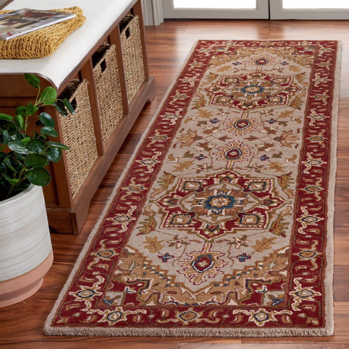 SAFAVIEH Handmade Classic Sineta Traditional Oriental Wool Rug