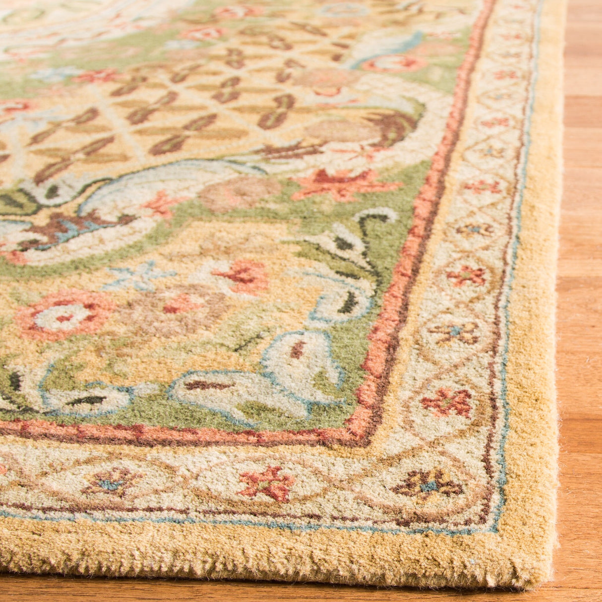 SAFAVIEH Handmade Classic Traiana Traditional Oriental Wool Rug