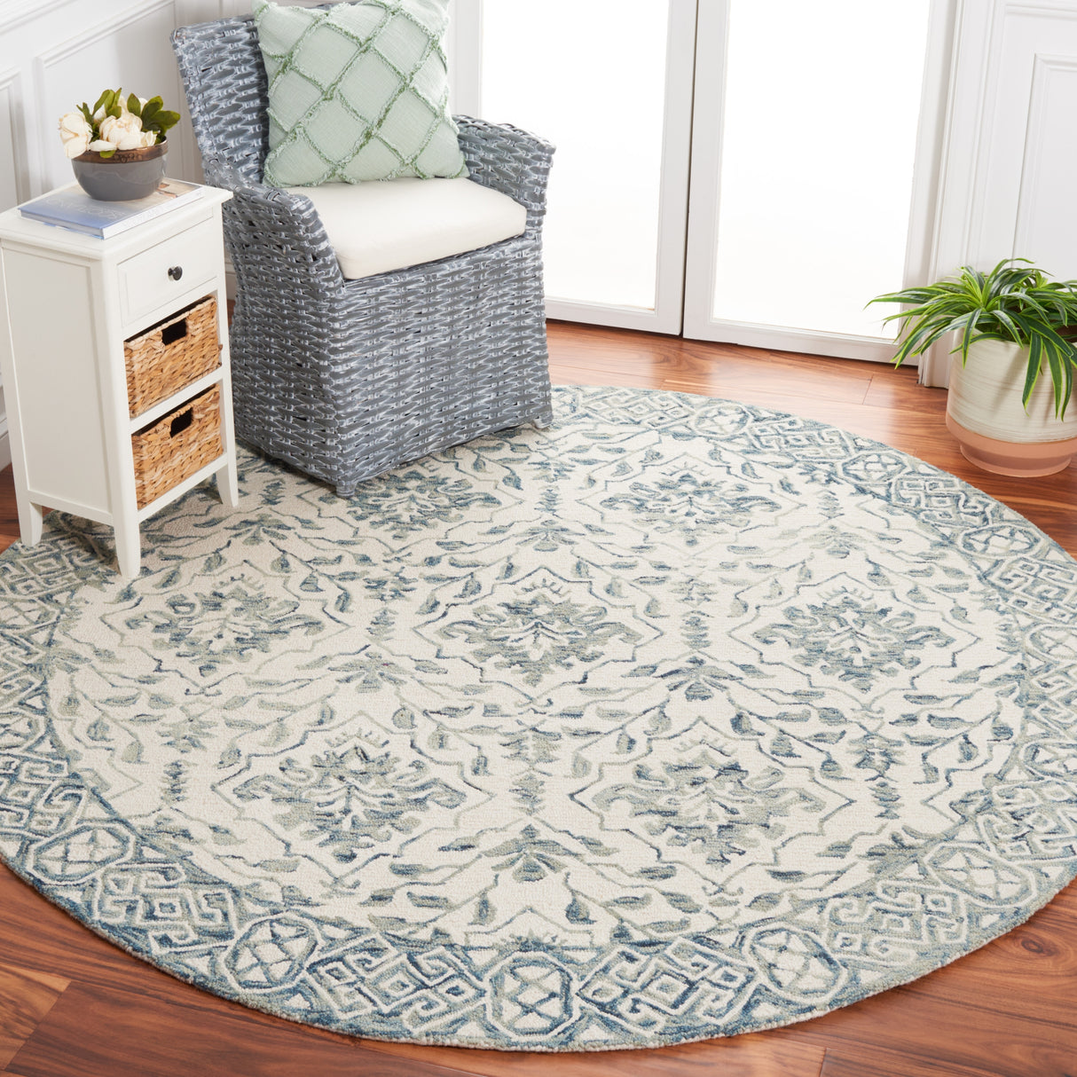 SAFAVIEH Handmade Dip Dye Elvedina Floral Wool Rug