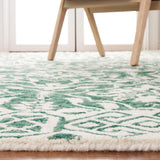 SAFAVIEH Handmade Dip Dye Elvedina Floral Wool Rug