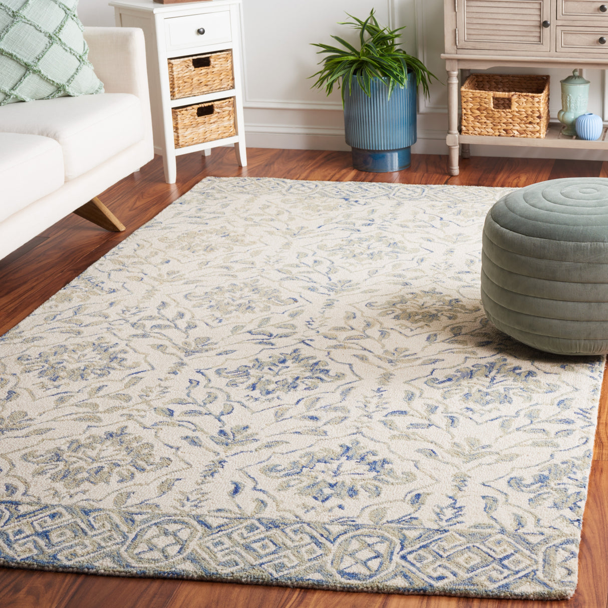 SAFAVIEH Handmade Dip Dye Elvedina Floral Wool Rug