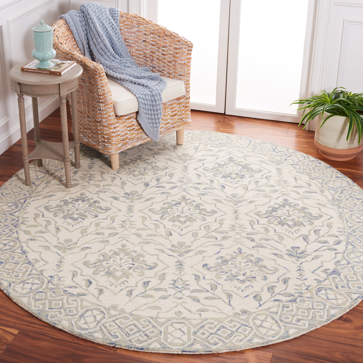 SAFAVIEH Handmade Dip Dye Elvedina Floral Wool Rug