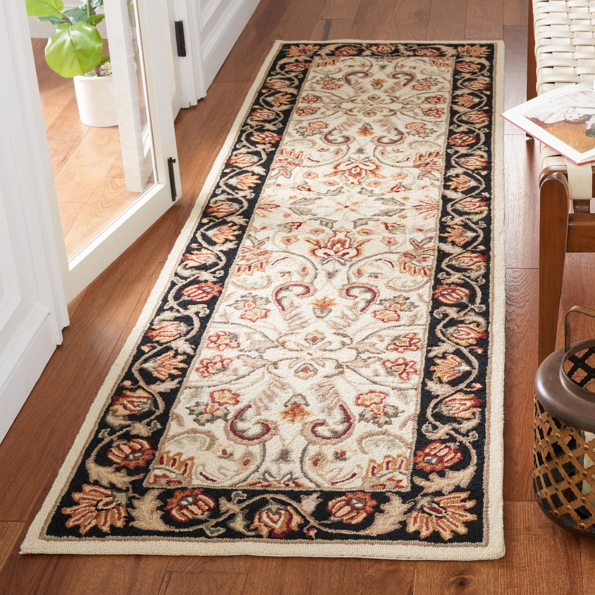 SAFAVIEH Handmade Easy Care Hiltraut Oriental Rug