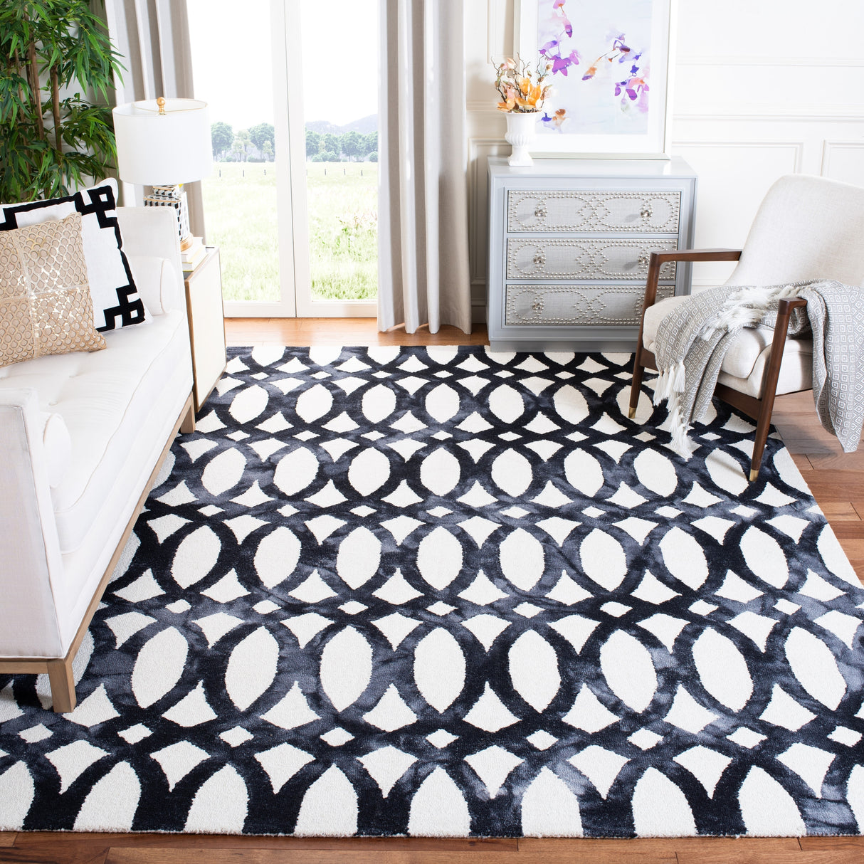 SAFAVIEH Handmade Eligija Wool Geometric Dip Dye Area Rug