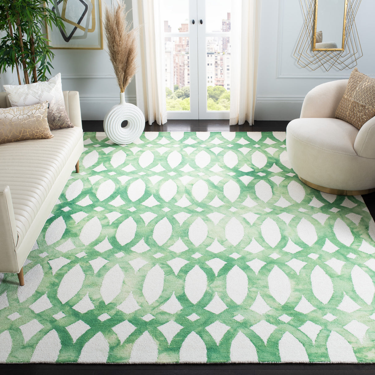 SAFAVIEH Handmade Eligija Wool Geometric Dip Dye Area Rug