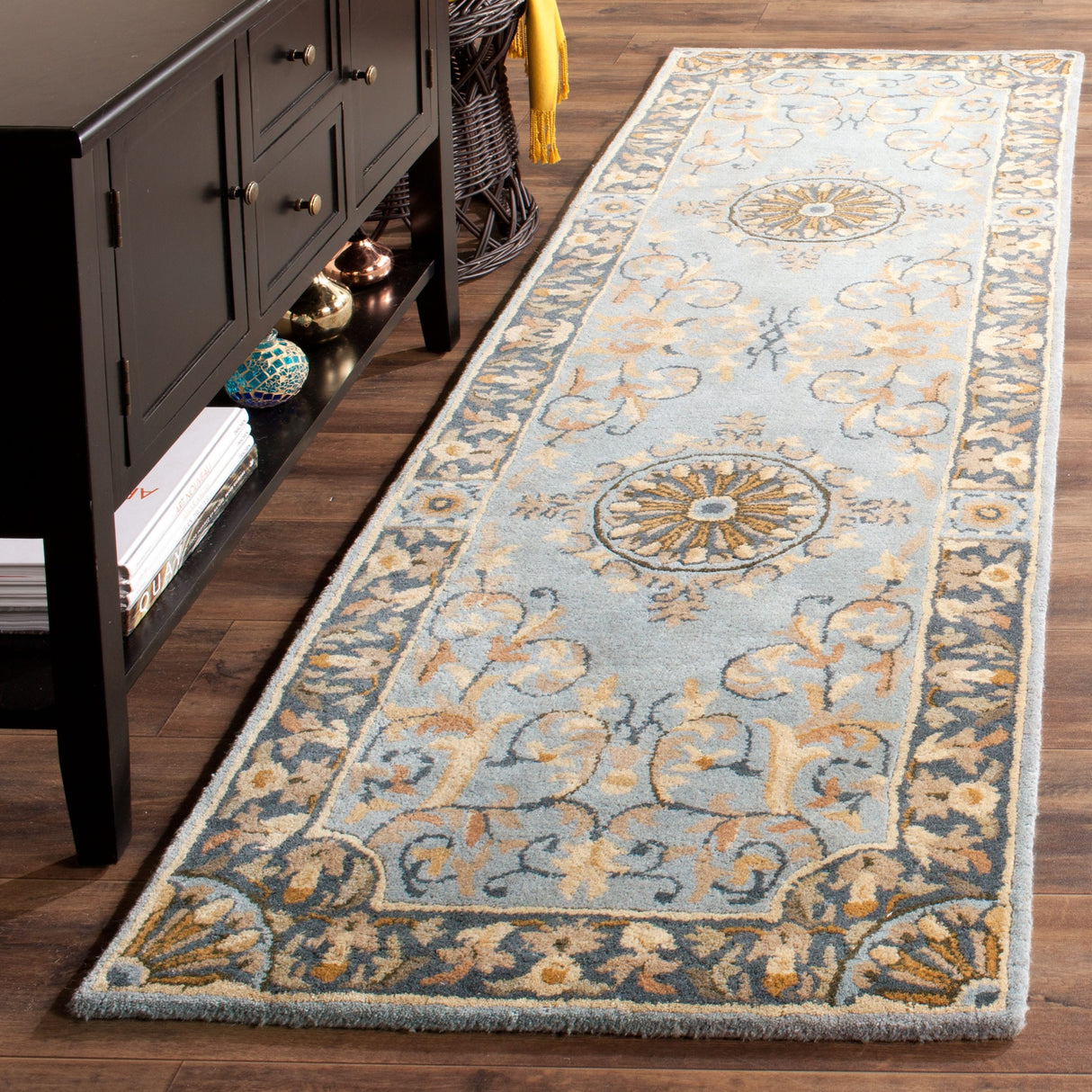 SAFAVIEH Handmade Empire Eftichia Traditional Oriental Wool Rug