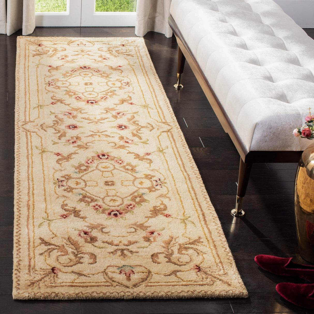 SAFAVIEH Handmade Empire Ffiona Traditional Oriental Wool Rug