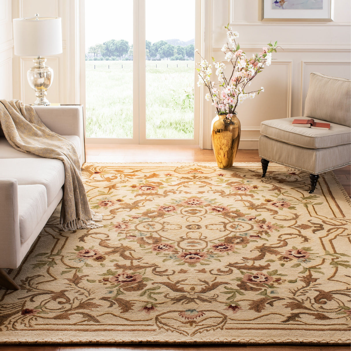 SAFAVIEH Handmade Empire Ffiona Traditional Oriental Wool Rug