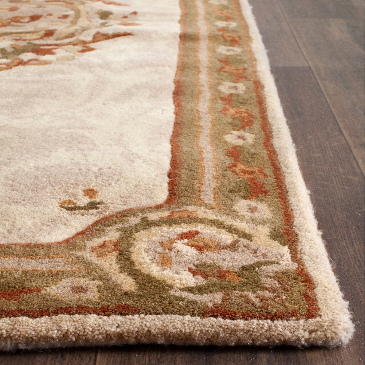 SAFAVIEH Handmade Empire Zekija Traditional Oriental Wool Rug