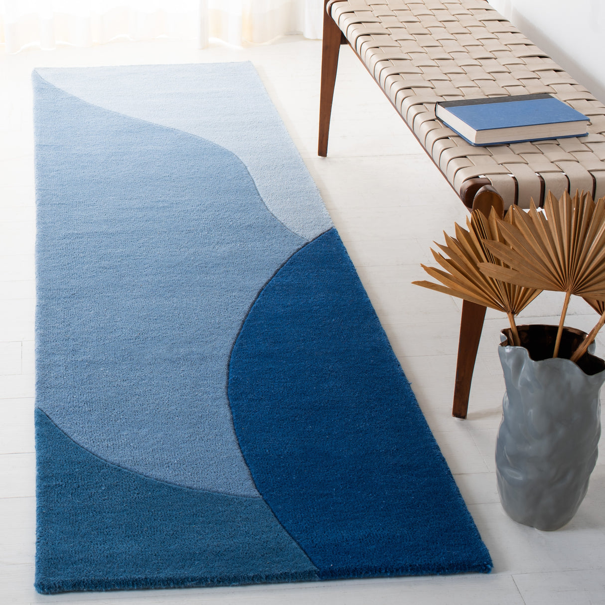 SAFAVIEH Handmade Fifth Avenue Geert Mid-Century Modern Wool Rug