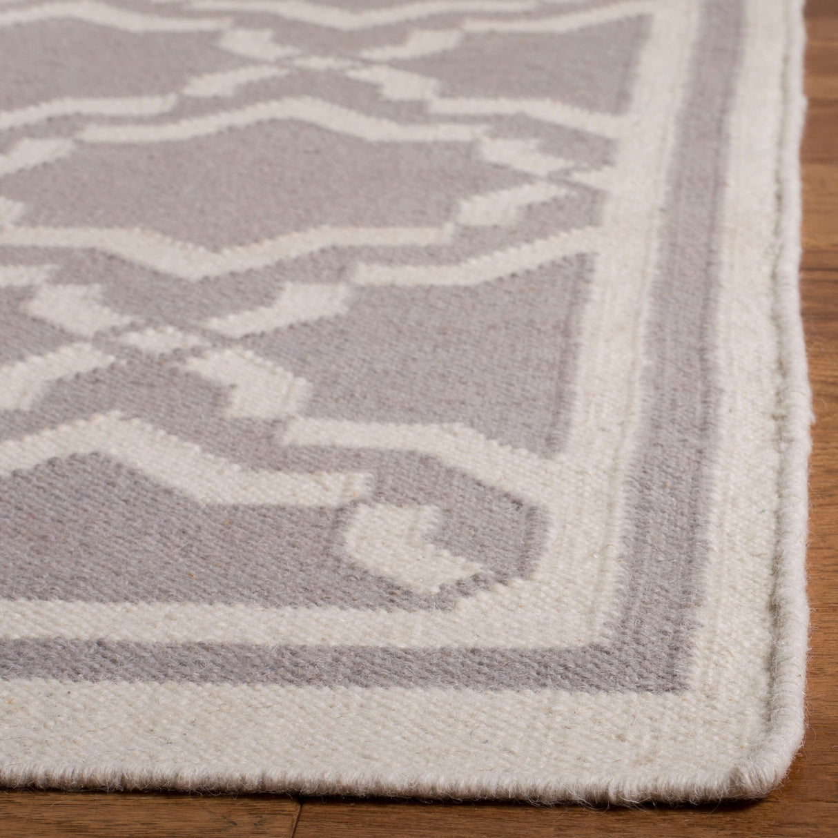 SAFAVIEH Handmade Flatweave Dhurries Everina Modern Moroccan Wool Rug