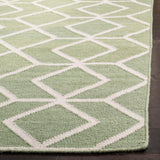 SAFAVIEH Handmade Flatweave Dhurries Kruttika Modern Moroccan Wool Rug