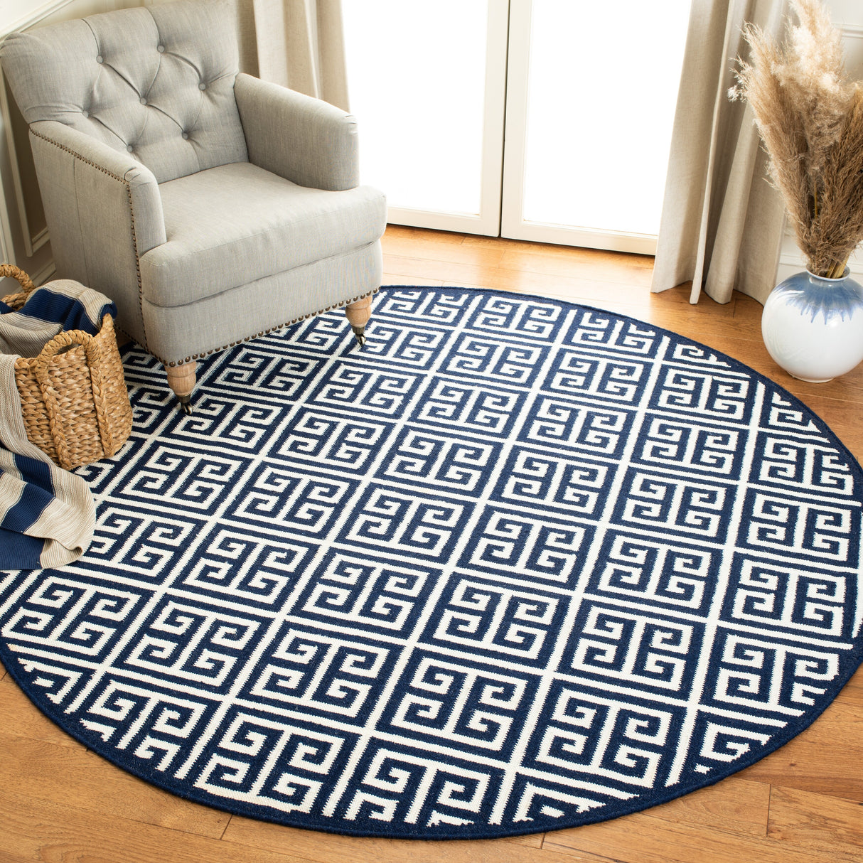 SAFAVIEH Handmade Flatweave Dhurries Oliga Modern Wool Rug