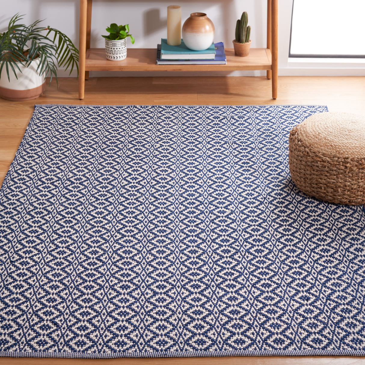 SAFAVIEH Handmade Flatweave Montauk Anky Casual Cotton Rug