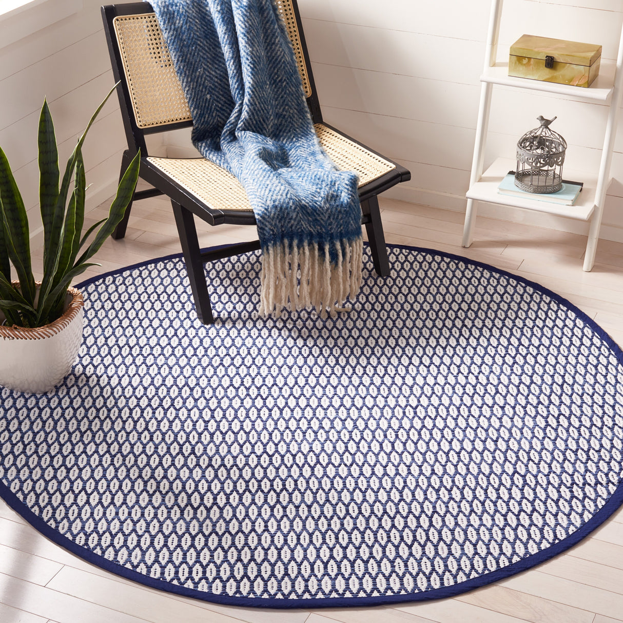 SAFAVIEH Handmade Flatweave Montauk Cassidy Casual Cotton Rug