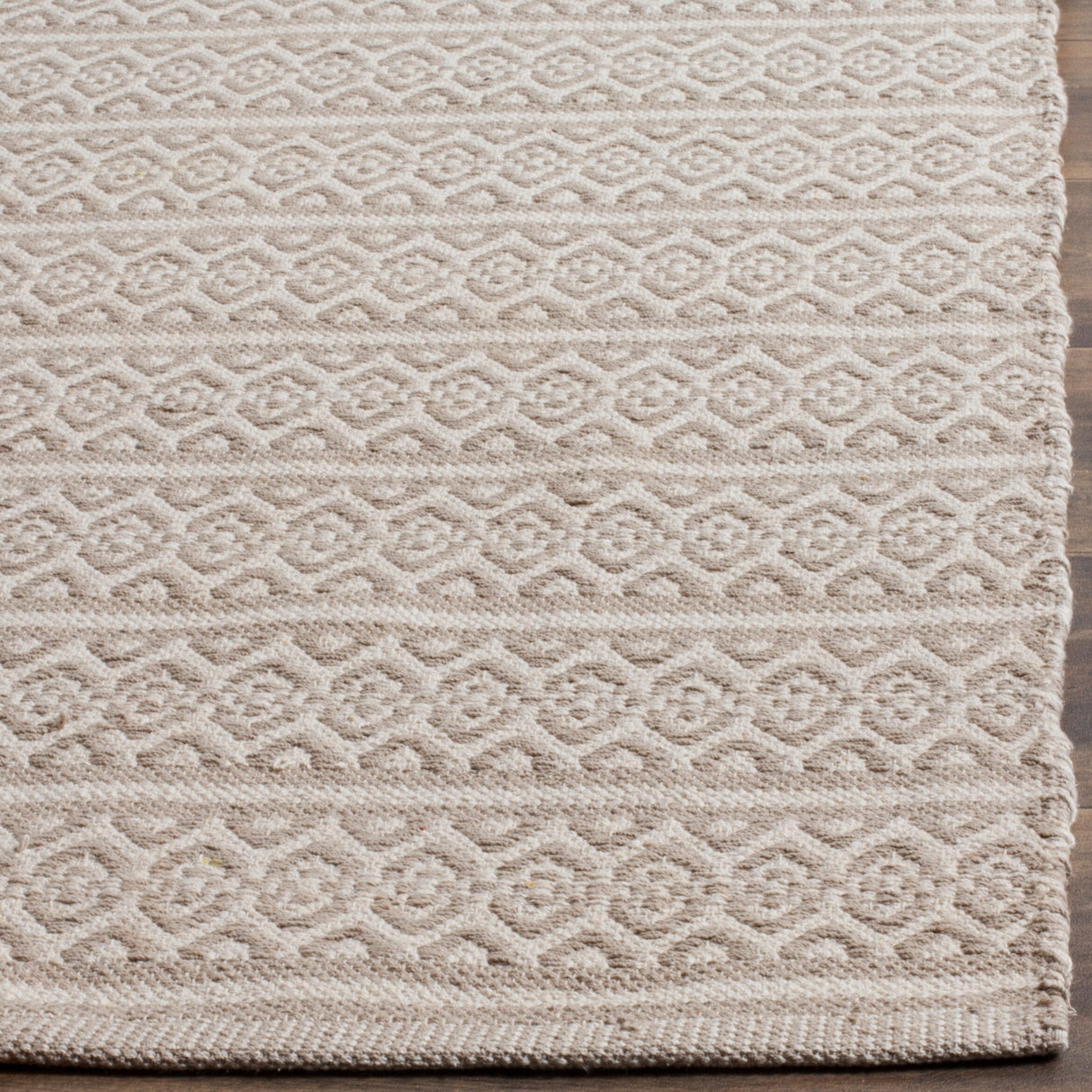 SAFAVIEH Handmade Flatweave Montauk Clayton Casual Cotton Rug