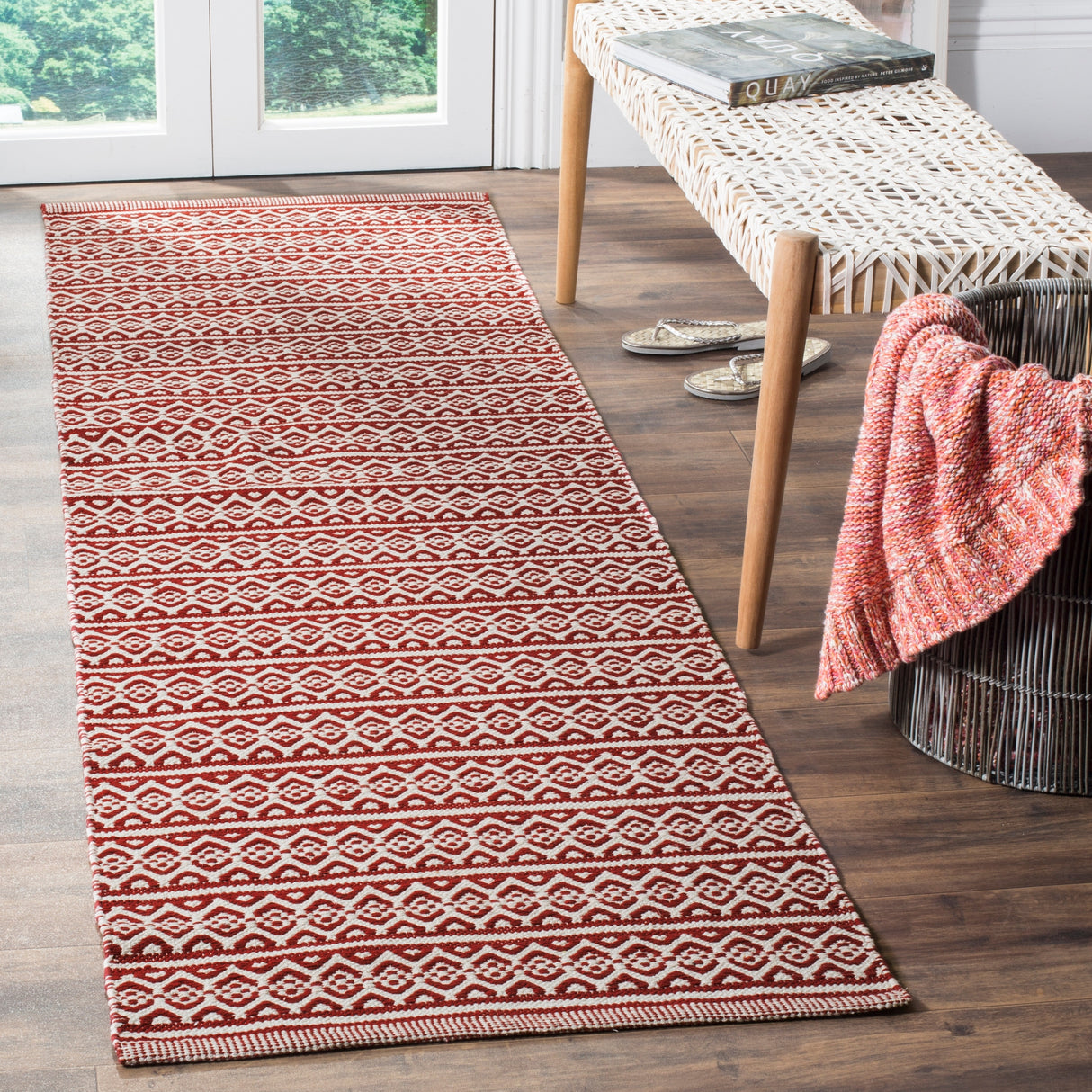 SAFAVIEH Handmade Flatweave Montauk Clayton Casual Cotton Rug