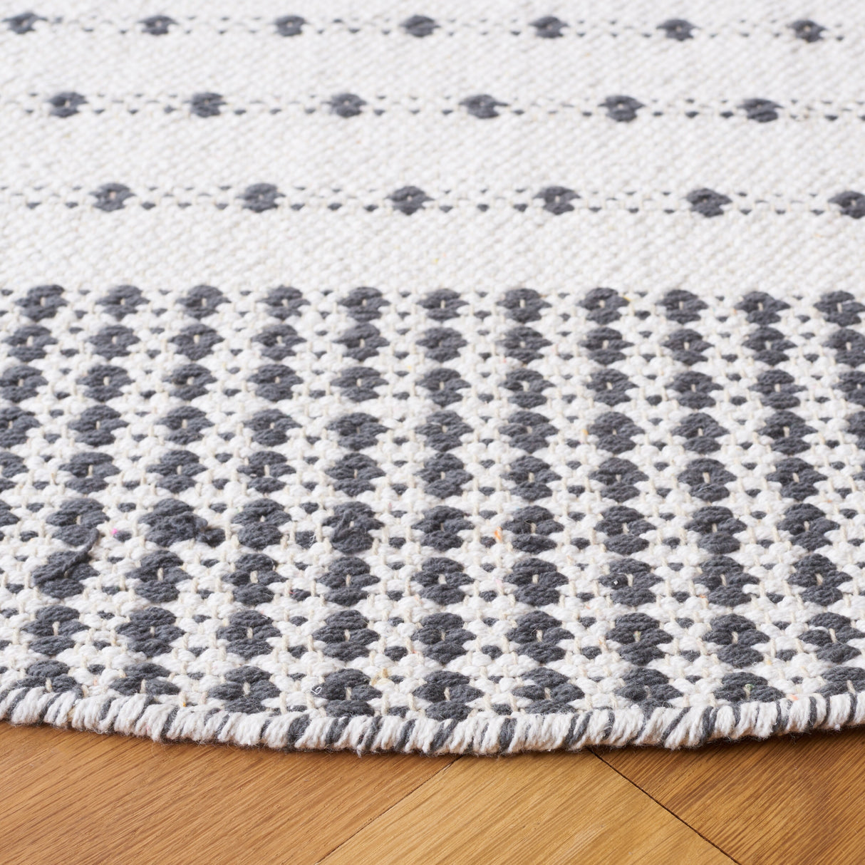 SAFAVIEH Handmade Flatweave Montauk Helena Cotton Rug