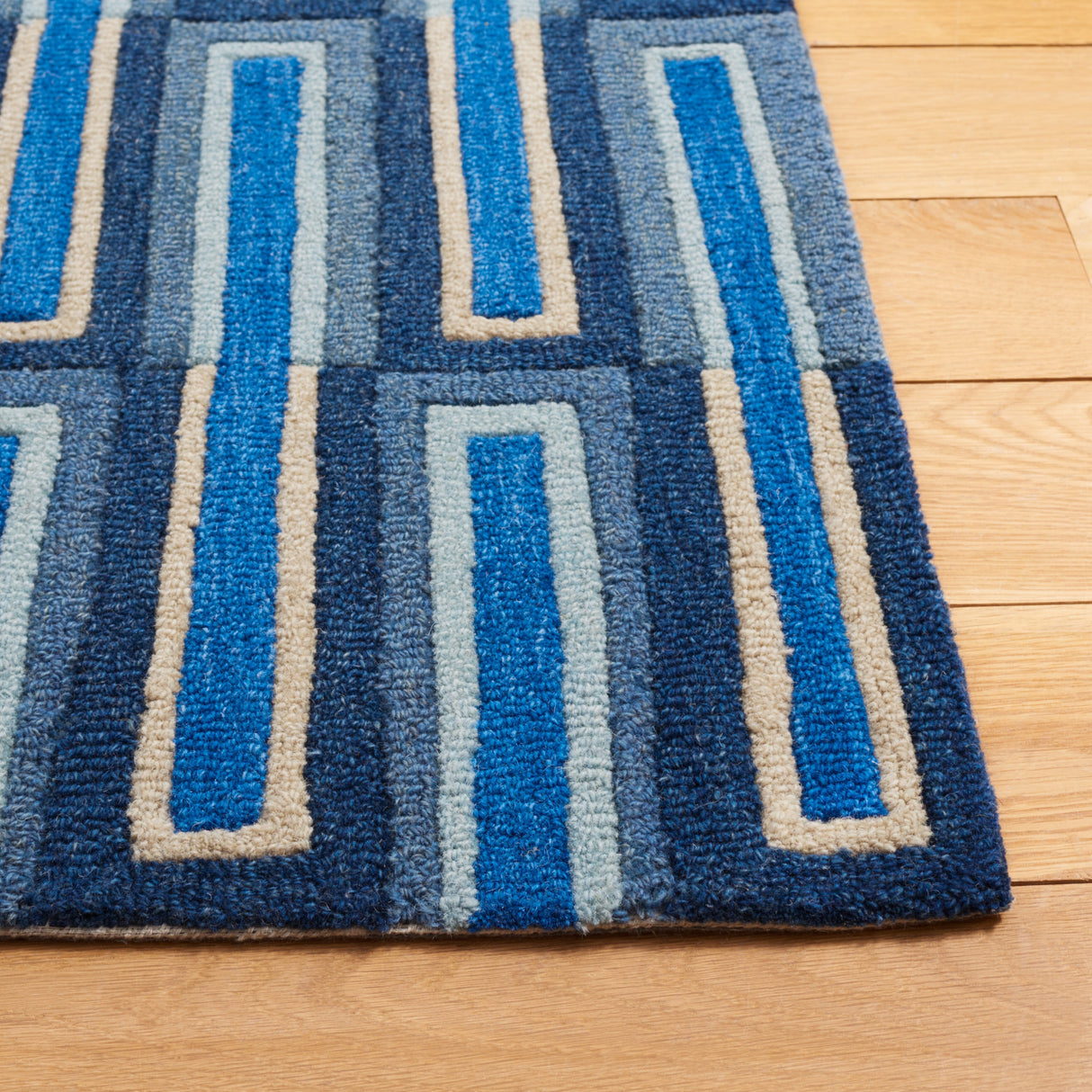 SAFAVIEH Handmade Genre Kaatje Mid-Century Modern Wool Rug