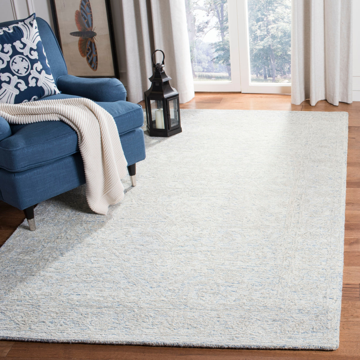 SAFAVIEH Handmade Glamour Khadra Modern Viscose Rug