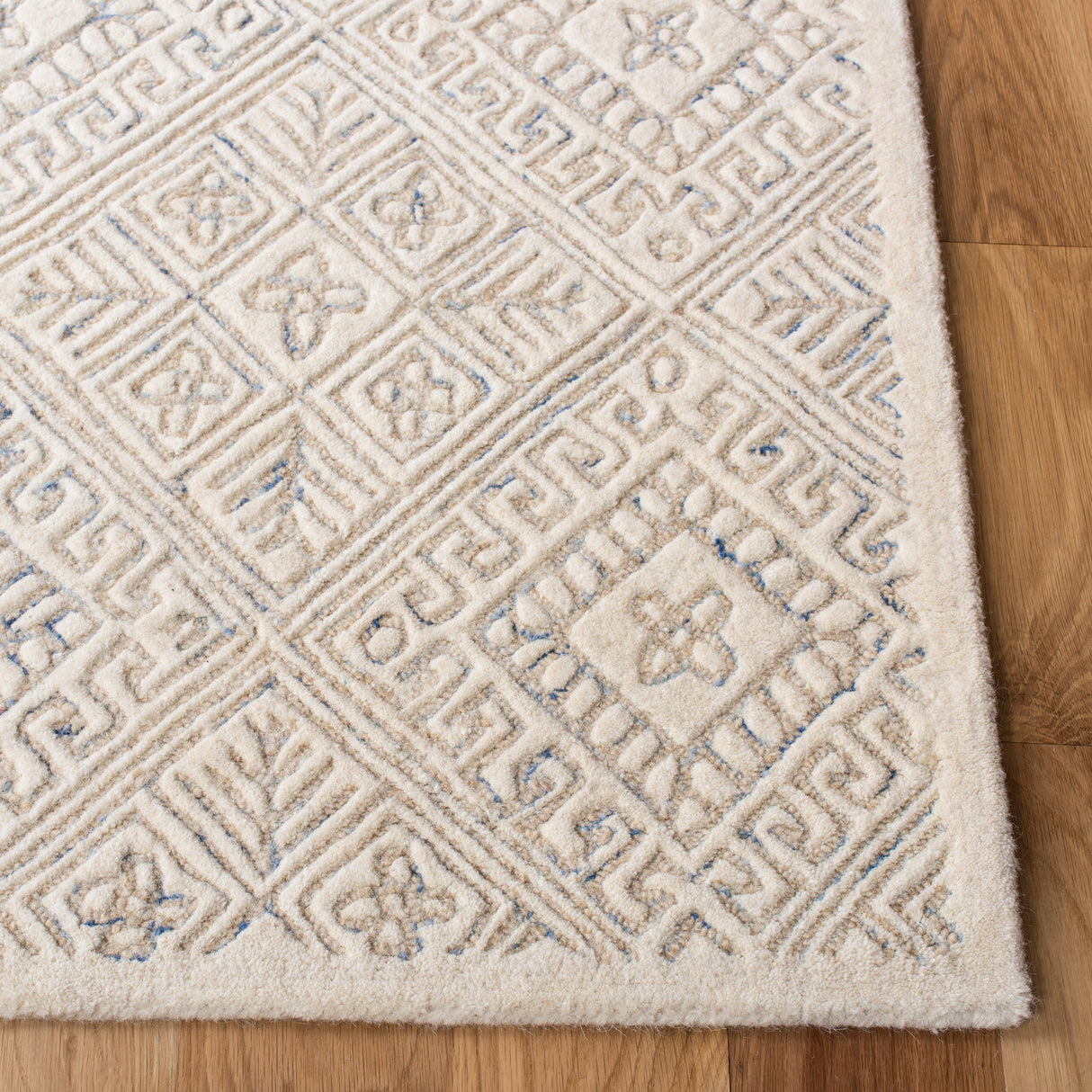 SAFAVIEH Handmade Glamour Klarita Wool Rug