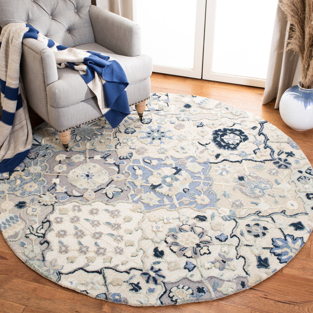 SAFAVIEH Handmade Glamour Printed Floral Wool Rug