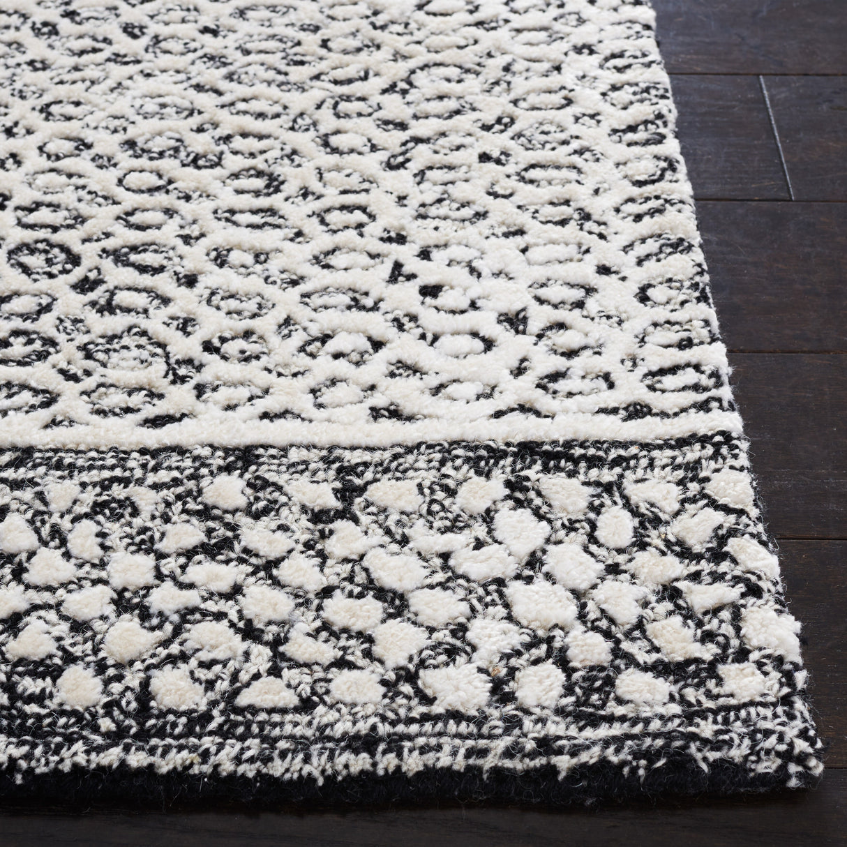 SAFAVIEH Handmade Glamour Shag Modern Viscose Rug