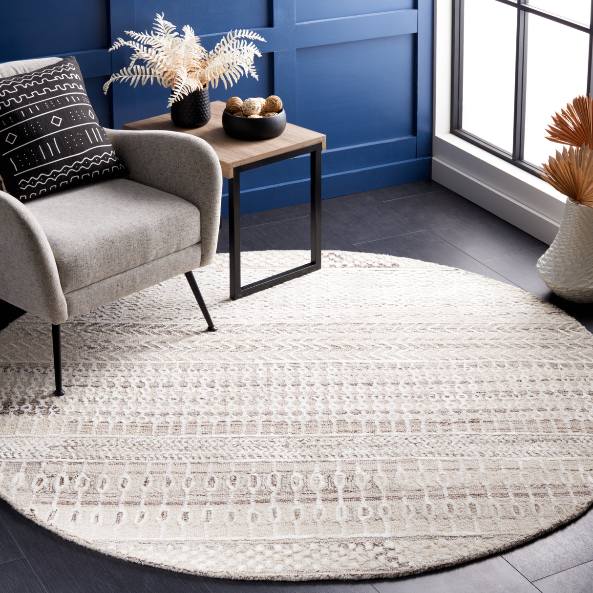 SAFAVIEH Handmade Glamour Shag Modern Viscose Rug