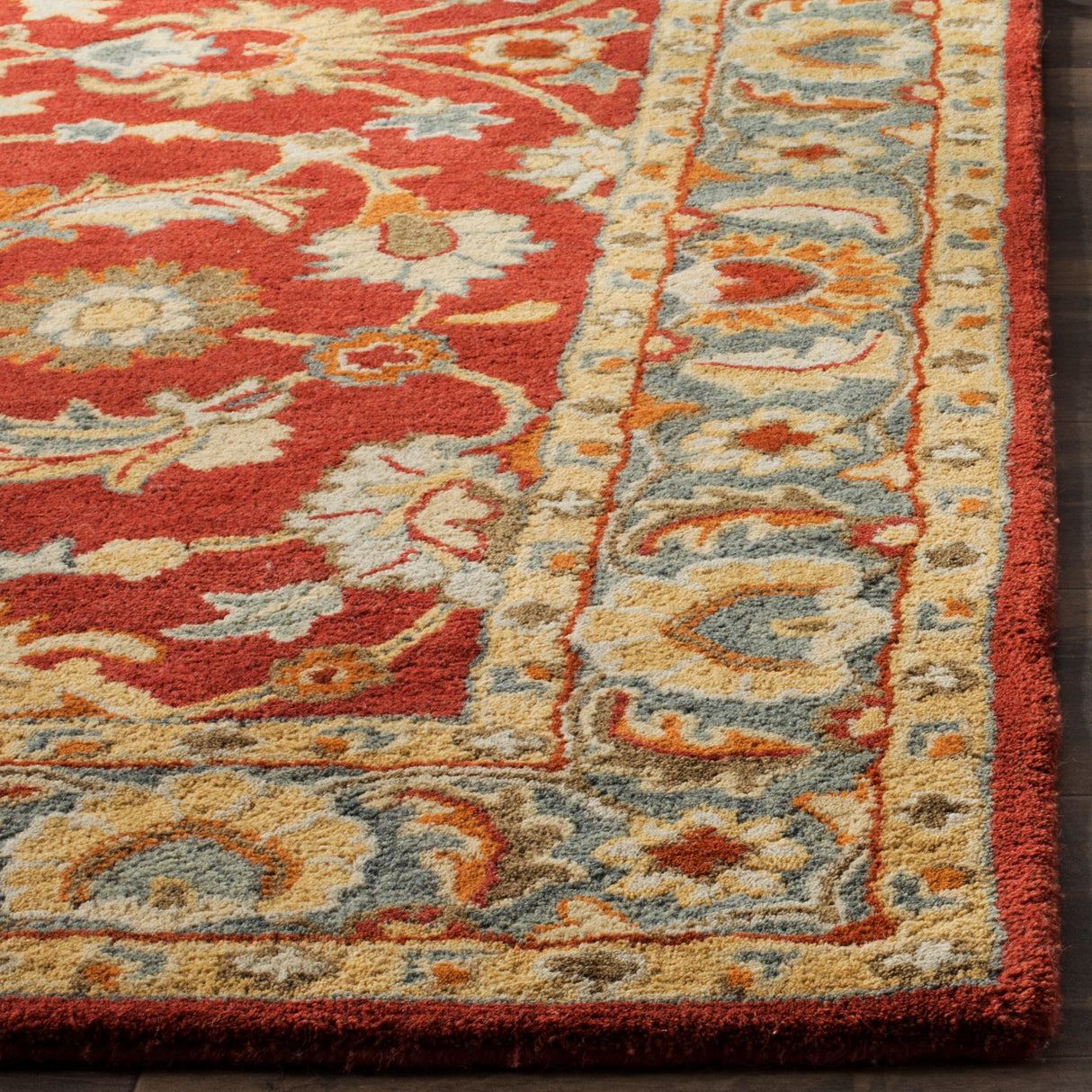 SAFAVIEH Handmade Heritage Tzippi Traditional Oriental Wool Rug