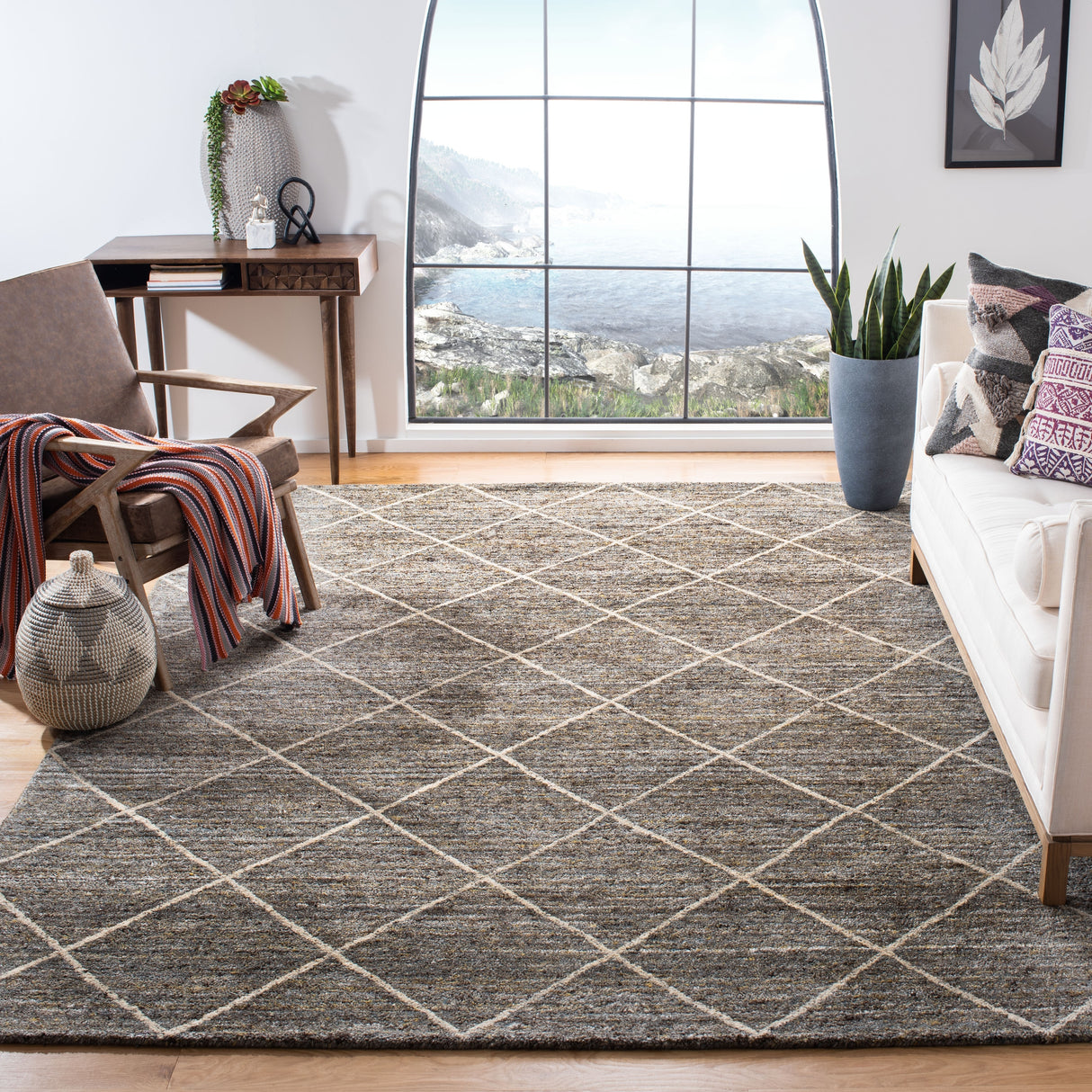 SAFAVIEH Handmade Himalaya Fretwork Trellis Wool Rug