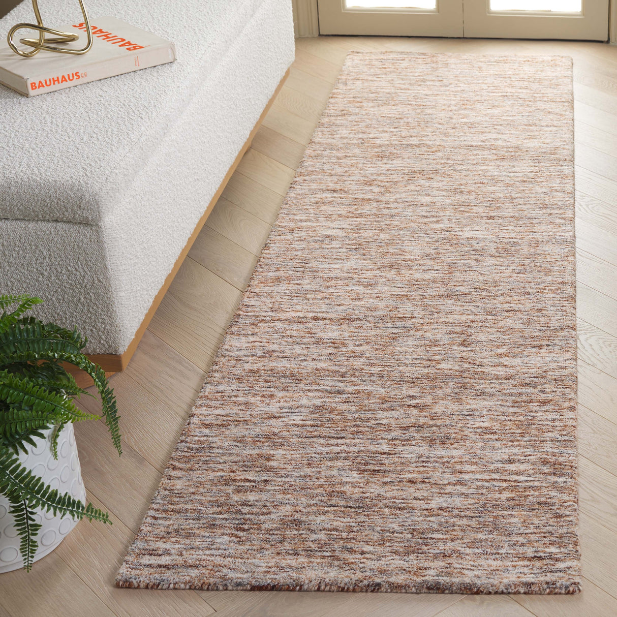 SAFAVIEH Handmade Himalaya Kalahari Solid Wool Rug