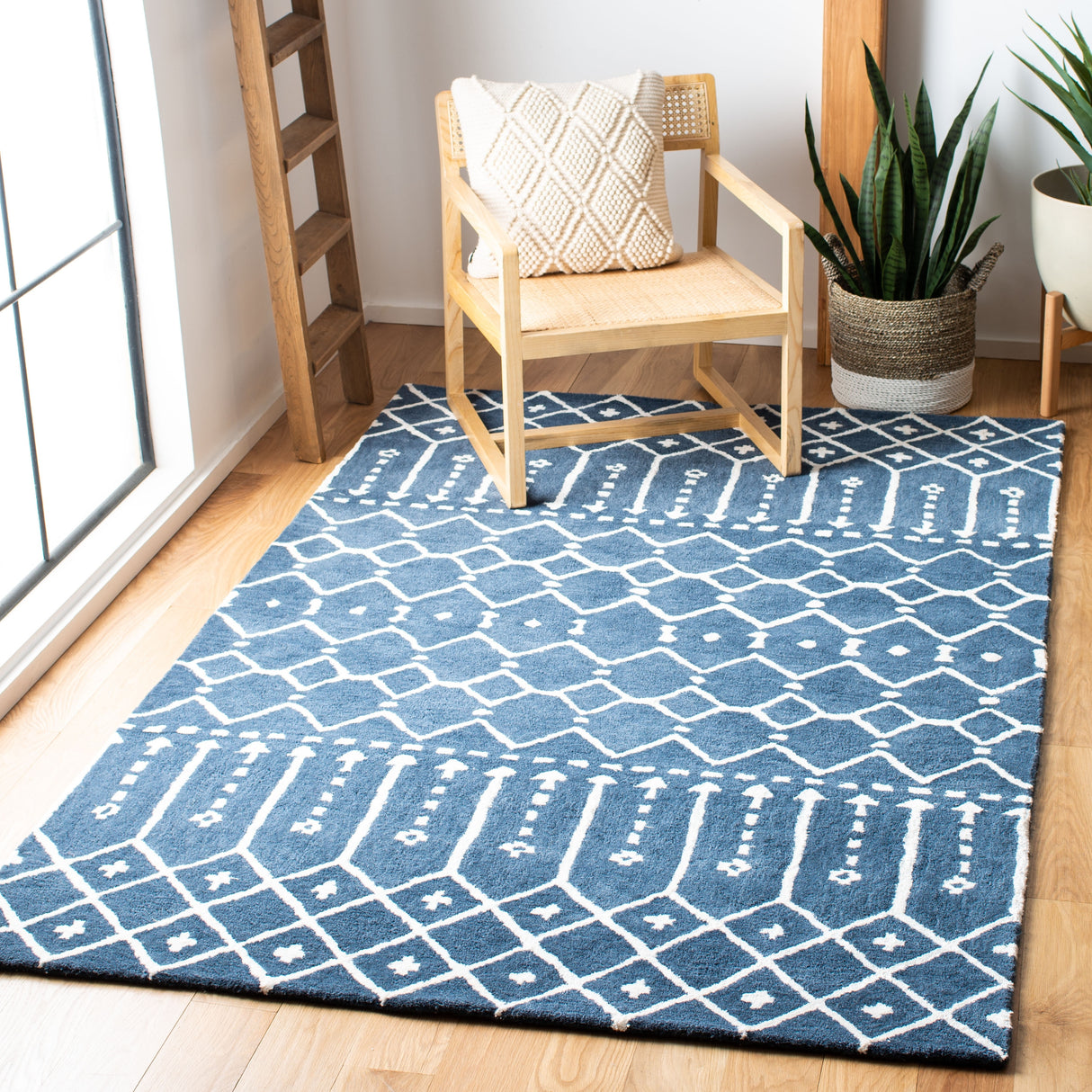 SAFAVIEH Handmade Himalaya Parasols Modern Wool Rug