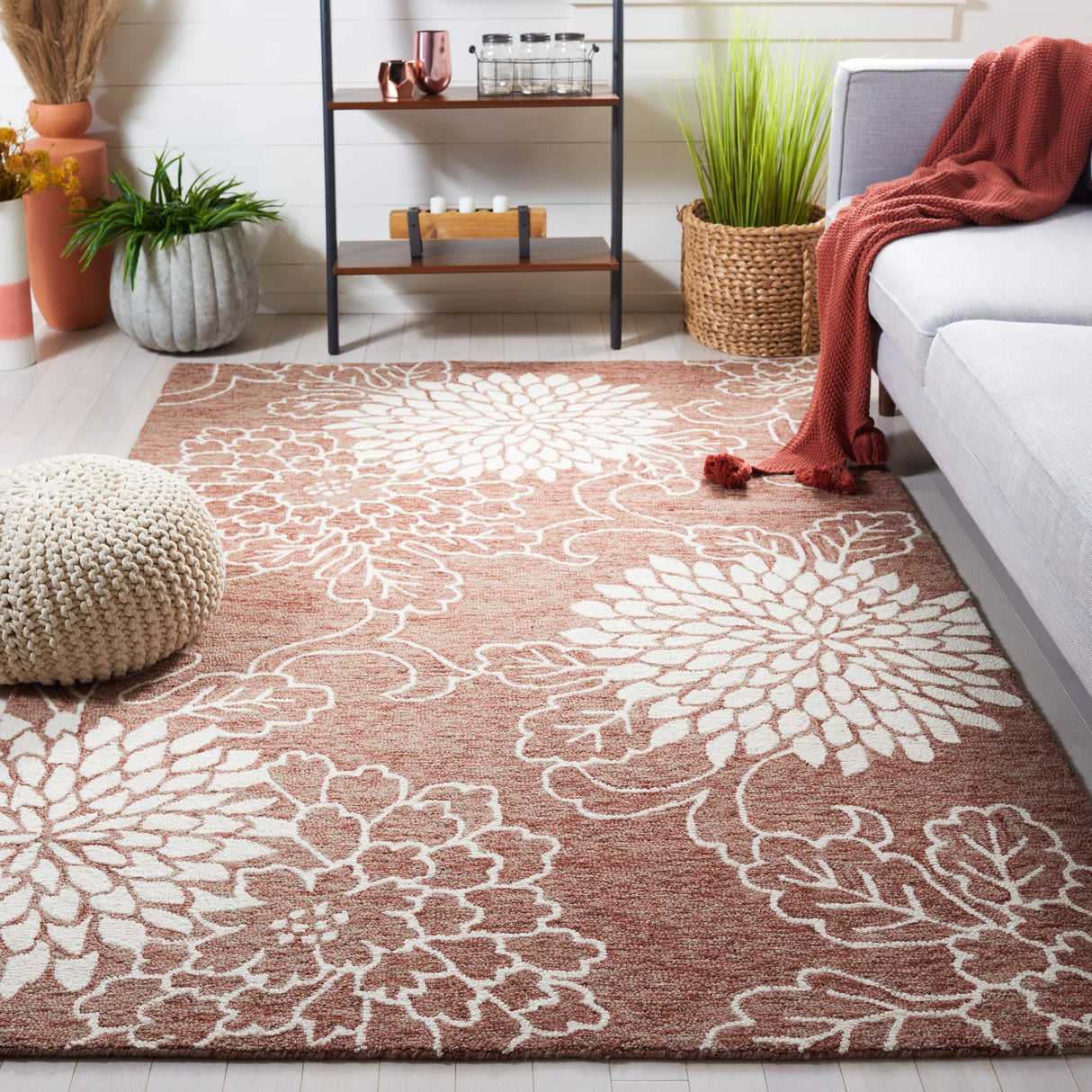 SAFAVIEH Handmade Jardin Ketevan Floral Wool Rug